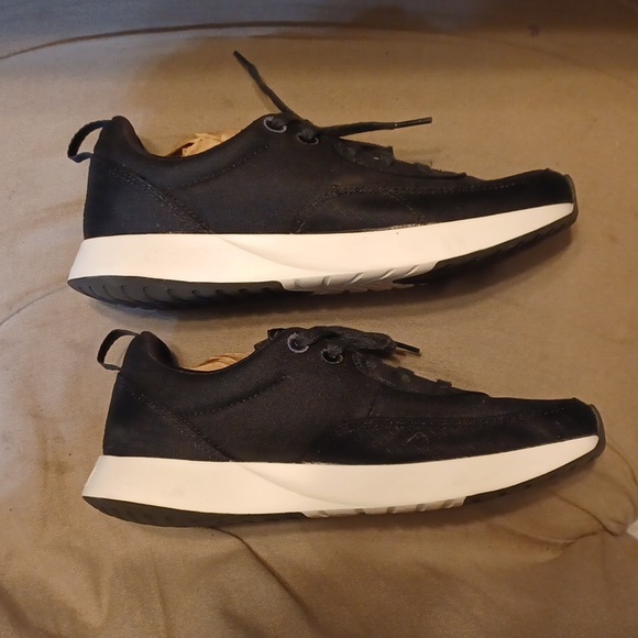 Allbirds Black Athletic Shoes - Picture 4 of 4